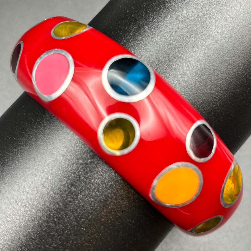 Vintage Artisan Porthole Bangle Red Multicolor Lucite Aluminum Inset Size 8